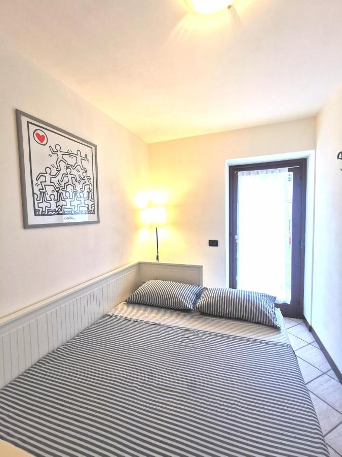 פסקיארה דל גארדה Old Town Apartment With Terrace - Live Love Lake מראה חיצוני תמונה