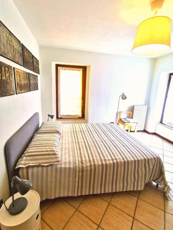 פסקיארה דל גארדה Old Town Apartment With Terrace - Live Love Lake מראה חיצוני תמונה