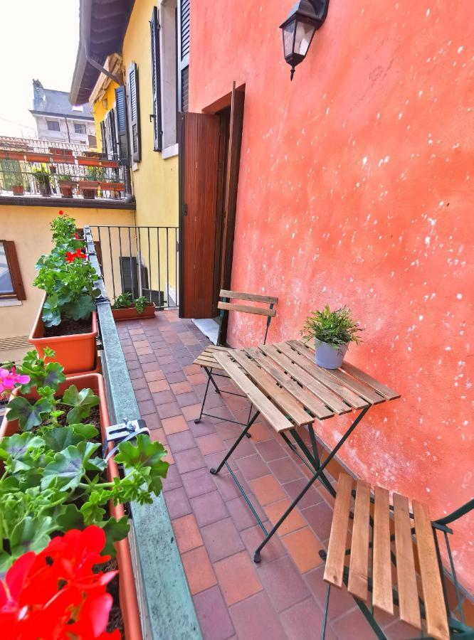 פסקיארה דל גארדה Old Town Apartment With Terrace - Live Love Lake מראה חיצוני תמונה