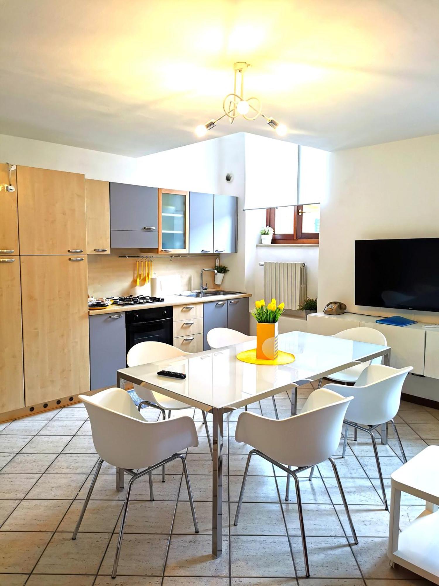 פסקיארה דל גארדה Old Town Apartment With Terrace - Live Love Lake מראה חיצוני תמונה
